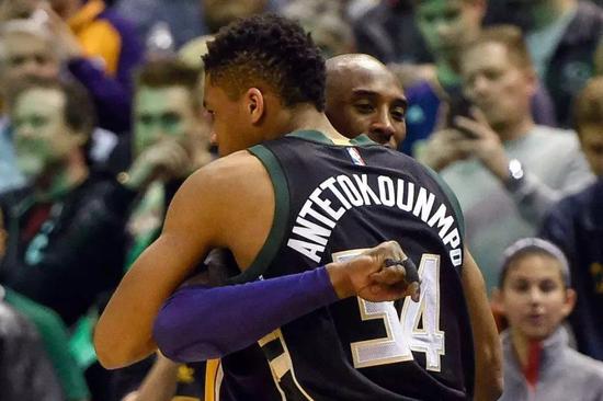 沙拉维谈续约：我们还得再谈谈，看看接下来会发生什么（沙拉维谈续约：仍需进一步沟通，静待下一步进展）