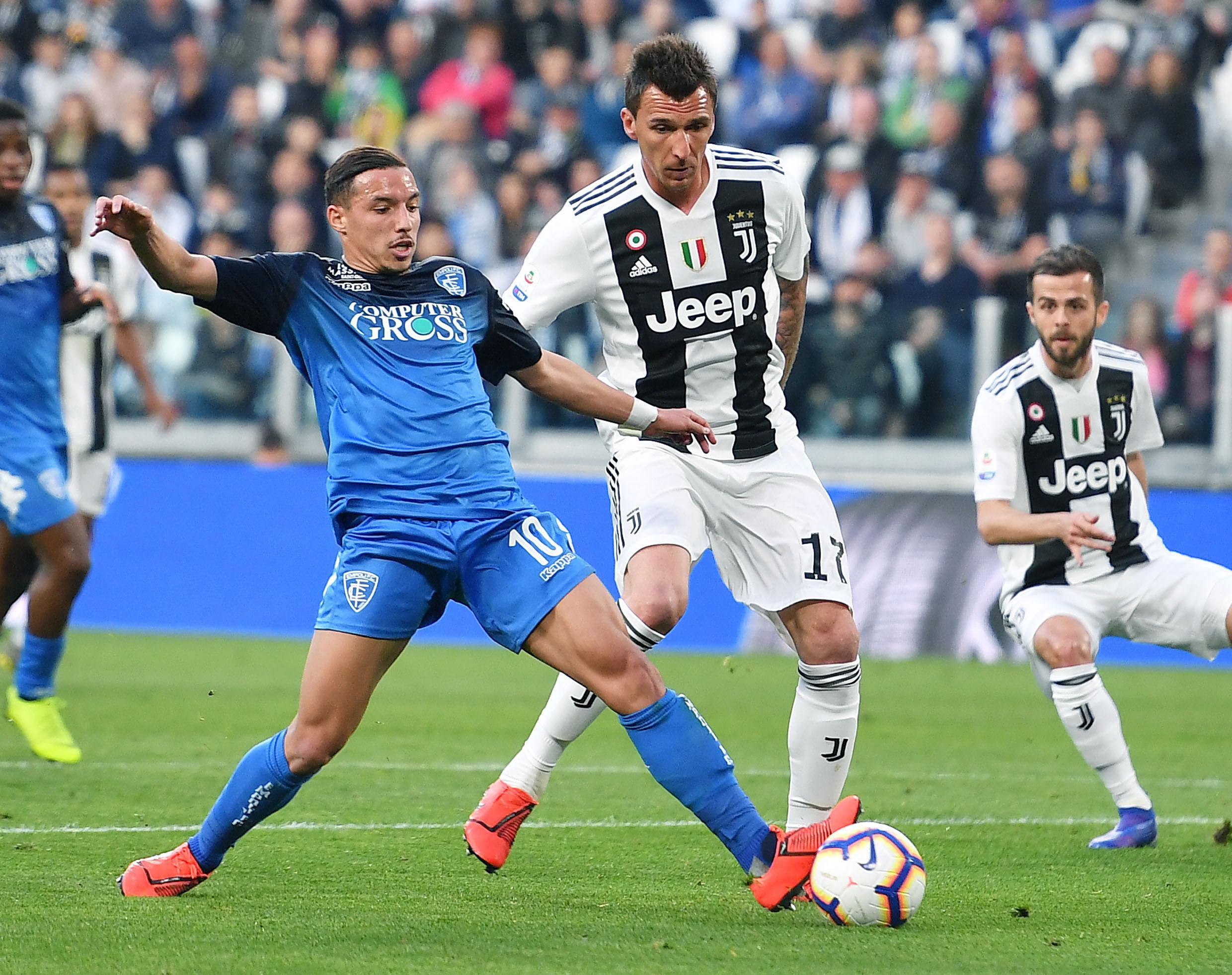 有奖金，“苏超”南京队征集2026赛季队徽、队歌、口号（“苏超”南京队启动2026赛季队徽、队歌、口号征集，设立奖金）