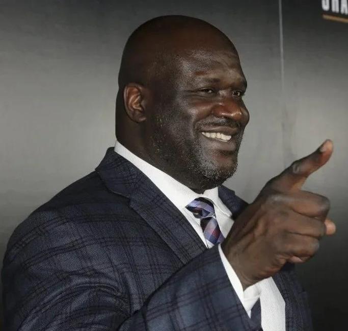 国籍争议真相大白1年，22岁谷爱凌重回最高领奖台，全红婵说对了（真相水落石出已一年，22岁谷爱凌再登冠军之巅，全红婵预言成真）