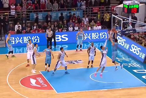 法比奥：他们开玩笑说我拿金靴但冠军挂零，希望在足协杯破零（法比奥：被调侃金靴在手却无冠，盼足协杯实现首冠）