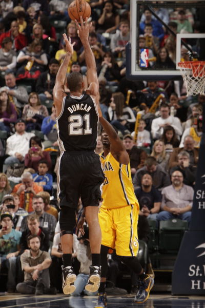 邮报：梅努希望冬窗离开曼联，有12家俱乐部对他感兴趣（邮报：梅努意欲在冬窗离开曼联，12家俱乐部对其有意）