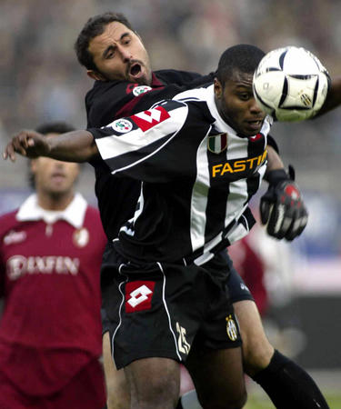 黄健翔：我们的女足与强队之间最大的差距就是身体条件（黄健翔：女足与强队最大差距在身体素质）