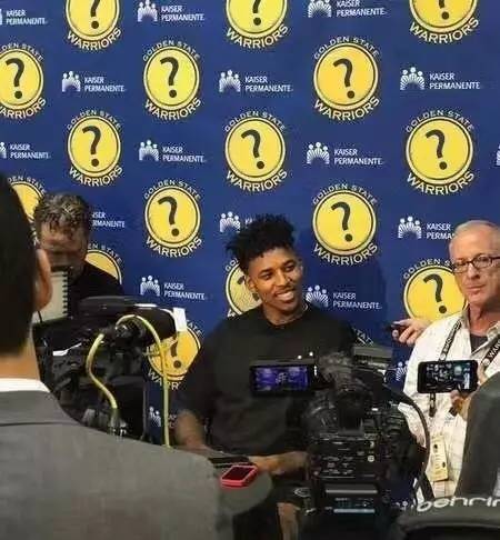 阿比亚蒂：这次的德比会踢得很开放；阿莱格里能让米兰回巅峰（阿比亚蒂：本次德比将更开放，阿莱格里有望助米兰重返巅峰）