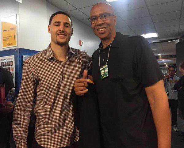 石川佳纯恨嫁宣言：很想三年内结婚 喜欢打高尔夫最近在学中国烹饪（石川佳纯谈近况：希望三年内结婚，热爱高尔夫，正学习中式烹饪）