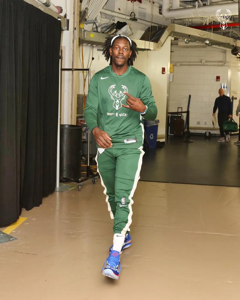 每体：巴尔德吉已经被弗里克边缘化，可能国王杯才有出场时间（每体：巴尔德吉在弗里克麾下遭冷落，或仅在国王杯获得出场机会）