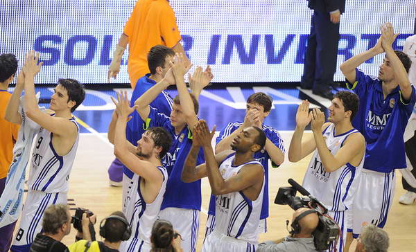 斯基拉：米兰派球探考察昂热18岁前锋西迪基-谢里夫（据斯基拉报道，米兰已派球探现场考察昂热18岁前锋西迪基-谢里夫）