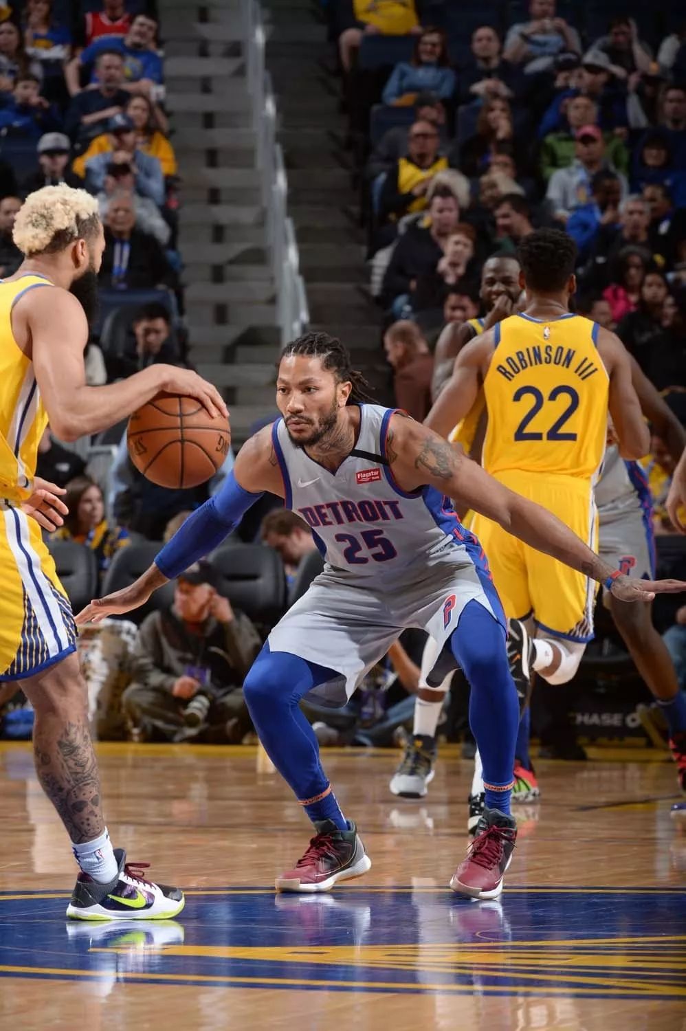 TA：桑切斯最近在逐渐进步，他已成为英超最可靠的门将之一（TA：桑切斯状态稳步提升，已跻身英超最可靠门将行列）