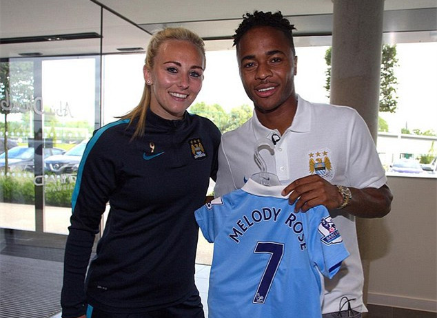 意甲半场：霍伊伦破门，那不勒斯1-0尤文（意甲上半场：霍伊伦破门，那不勒斯暂以1-0领先尤文）