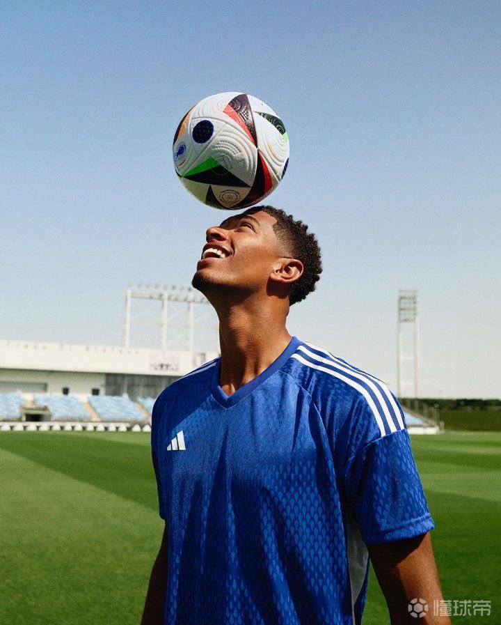 记者：申花本周二结束假期，重新集结备战今年的亚冠收官战（申花周二收假归队，重启集训冲刺本赛季亚冠收官战）